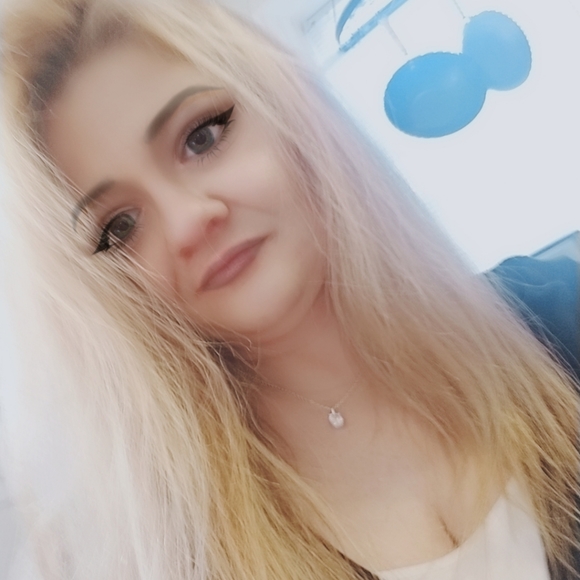 Meet your Posher, Elisha - Picture 5 of 5